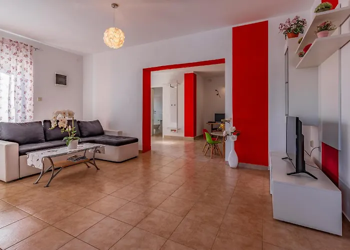 In With Kitchen * Šišan