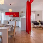 In With Kitchen * Šišan