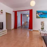 Vakantiehuis In With Kitchen *