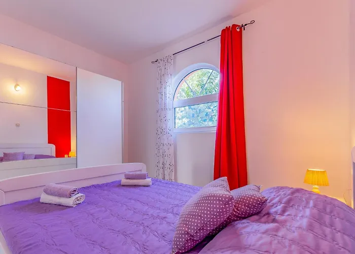 Σπίτι διακοπών In With Kitchen